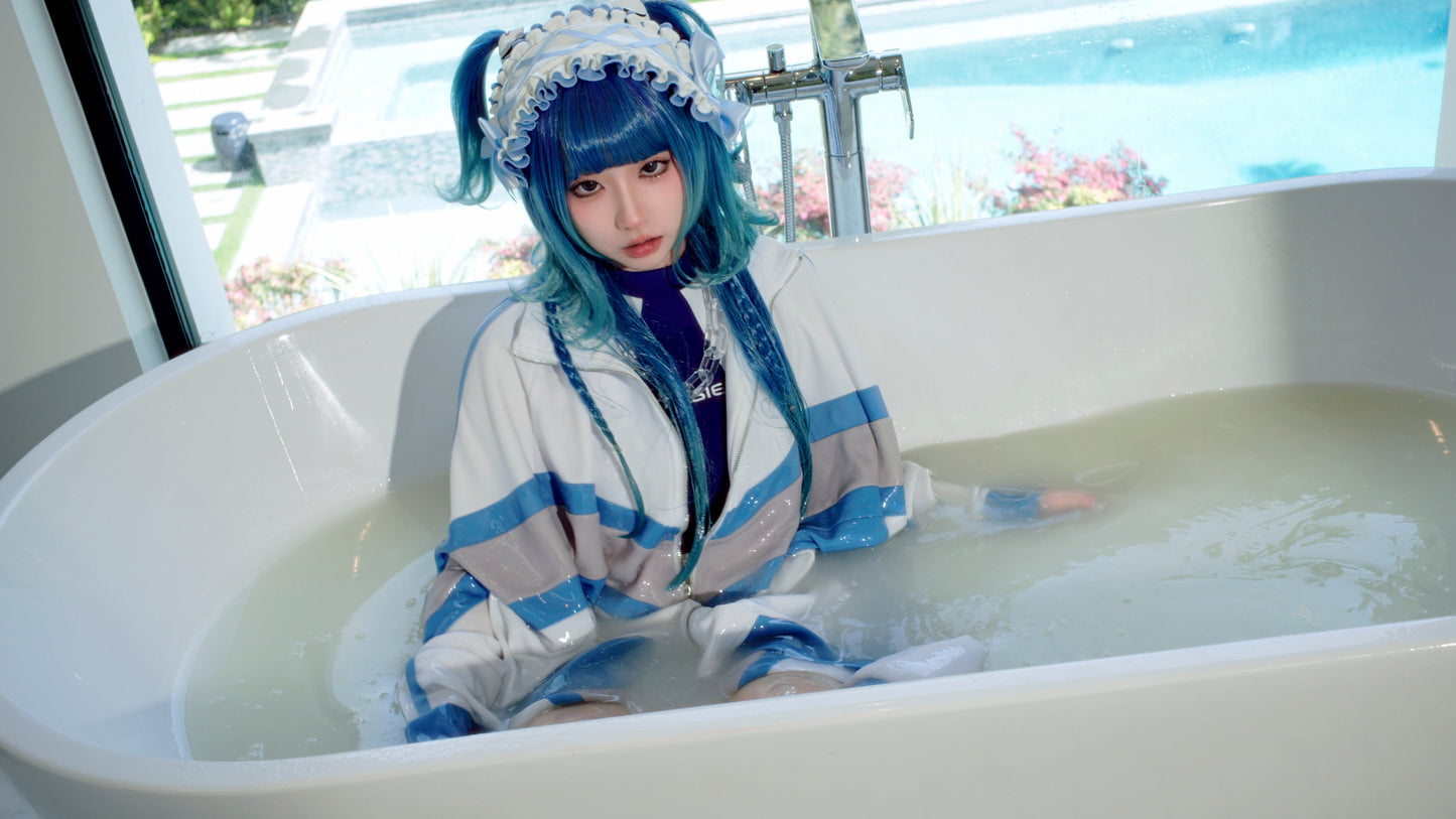 EP34: Tracksuit x Swimsuit! Sporty Subculture Girl Gets Soaked in Slime, Part 1