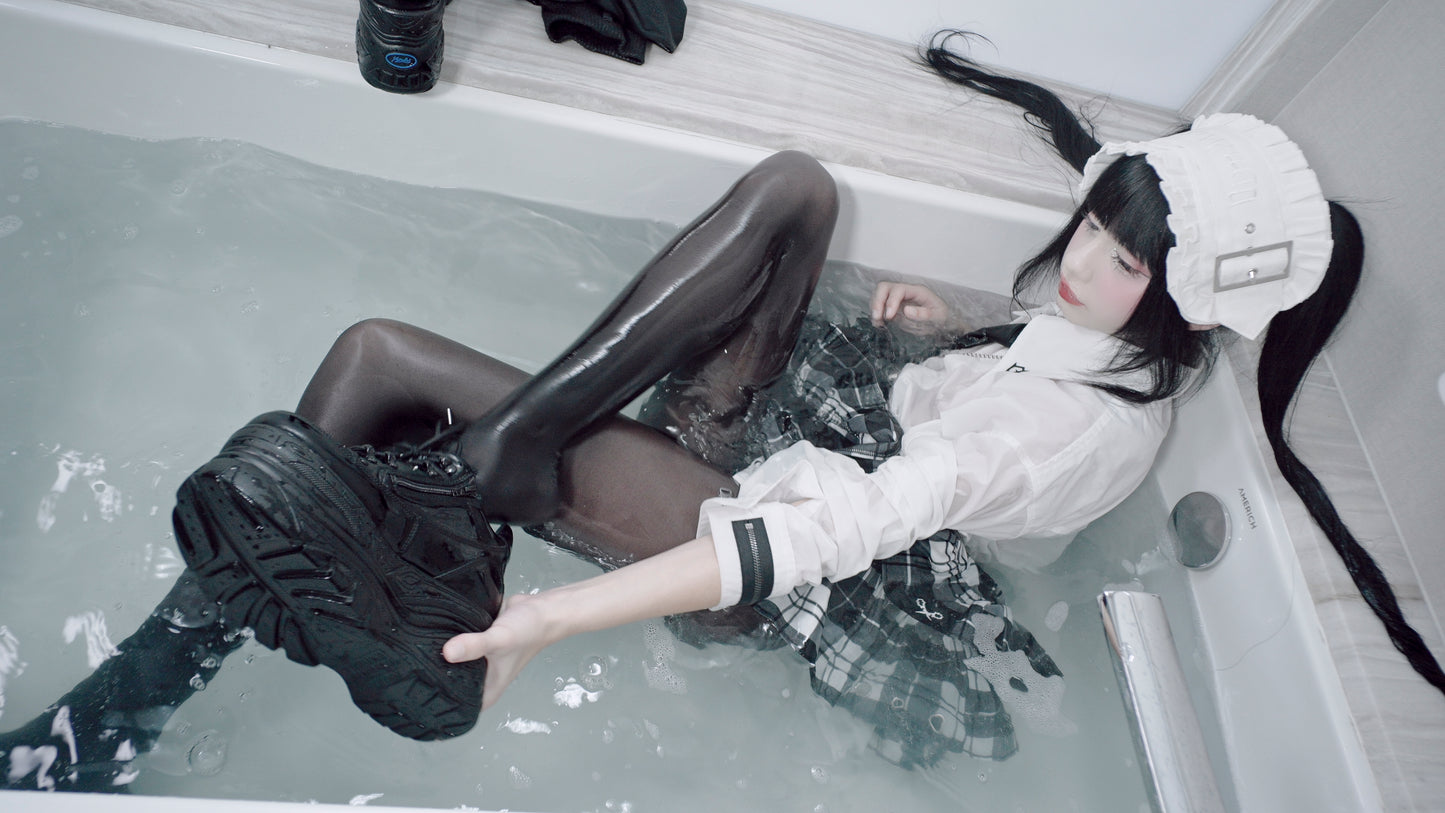 EP41: Jirai-Kei Girl Soaks in Bath Before Her Date | VIDEO