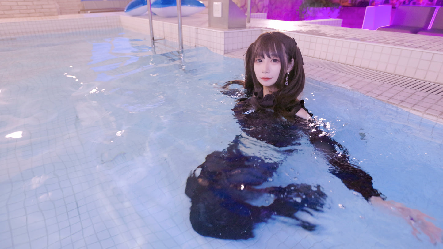 EP58: Underwater JiRai Girl in Hotel Pool