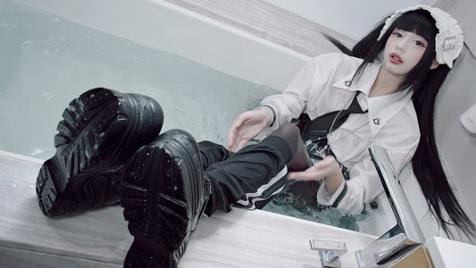 EP41: Jirai-Kei Girl Soaks in Bath Before Her Date | PHOTO