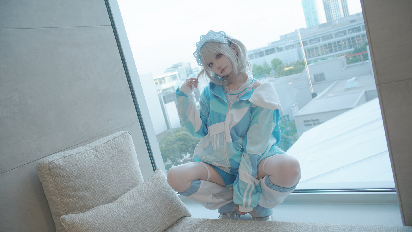EP87: Tracksuit x Swimsuit 5.0! Subculture Sporty Girl Relaxes in Summer Pool (Part.1)