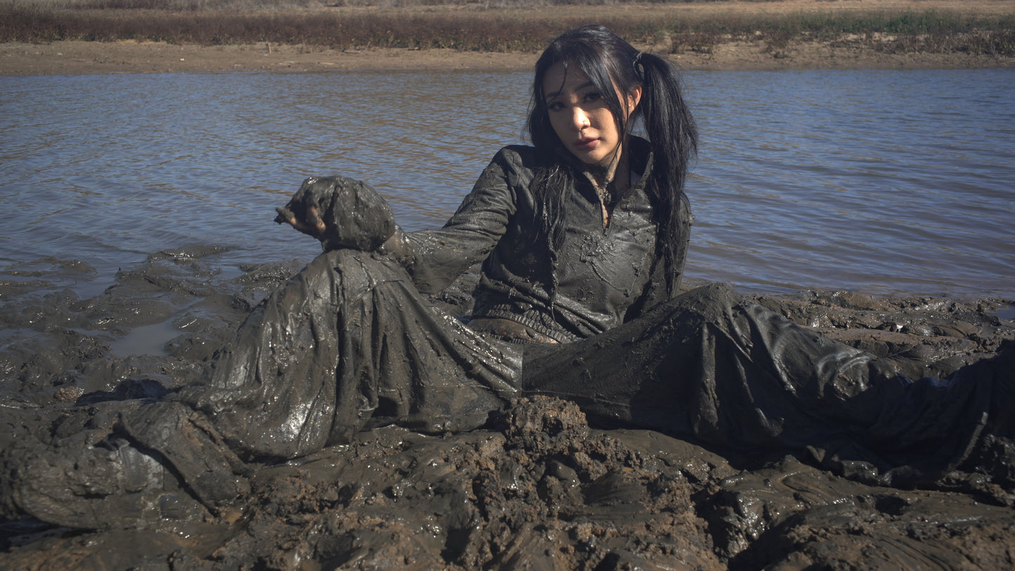 EP23: Lu Tests Her Shiny Adidas Chile 62 Tracksuit in Mud for 24hrs, DAY 1 | VIDEO